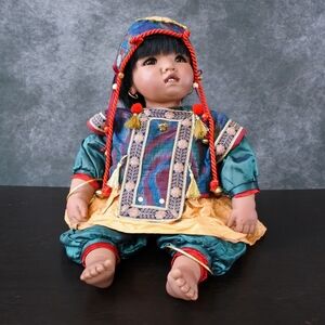 Vintage 1999 Gotz Amhara Indian Dribble Baby Vinyl Girl Doll